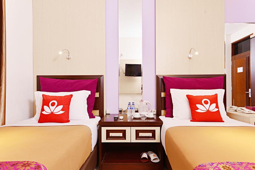 Zen Rooms Riau Natuna Bandung Extérieur photo
