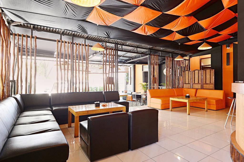 Zen Rooms Riau Natuna Bandung Extérieur photo