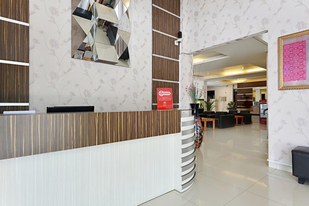 Zen Rooms Riau Natuna Bandung Extérieur photo