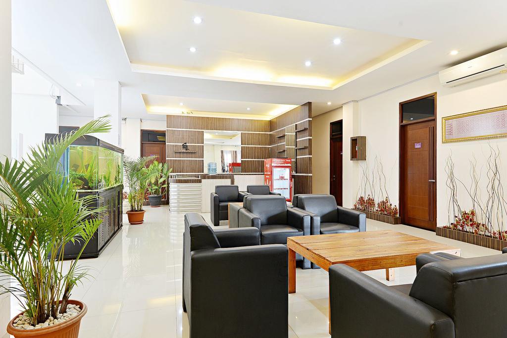Zen Rooms Riau Natuna Bandung Extérieur photo