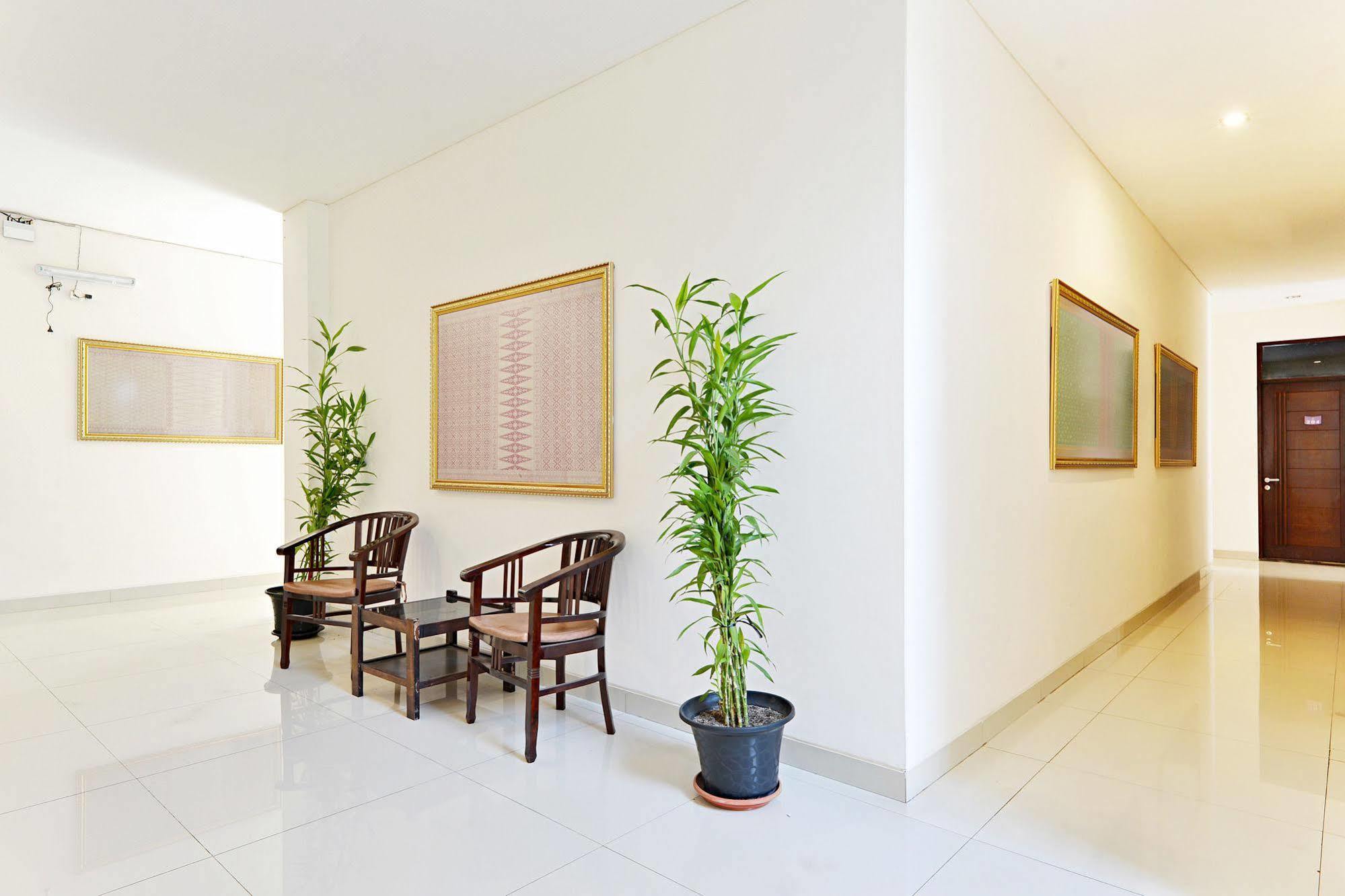 Zen Rooms Riau Natuna Bandung Extérieur photo