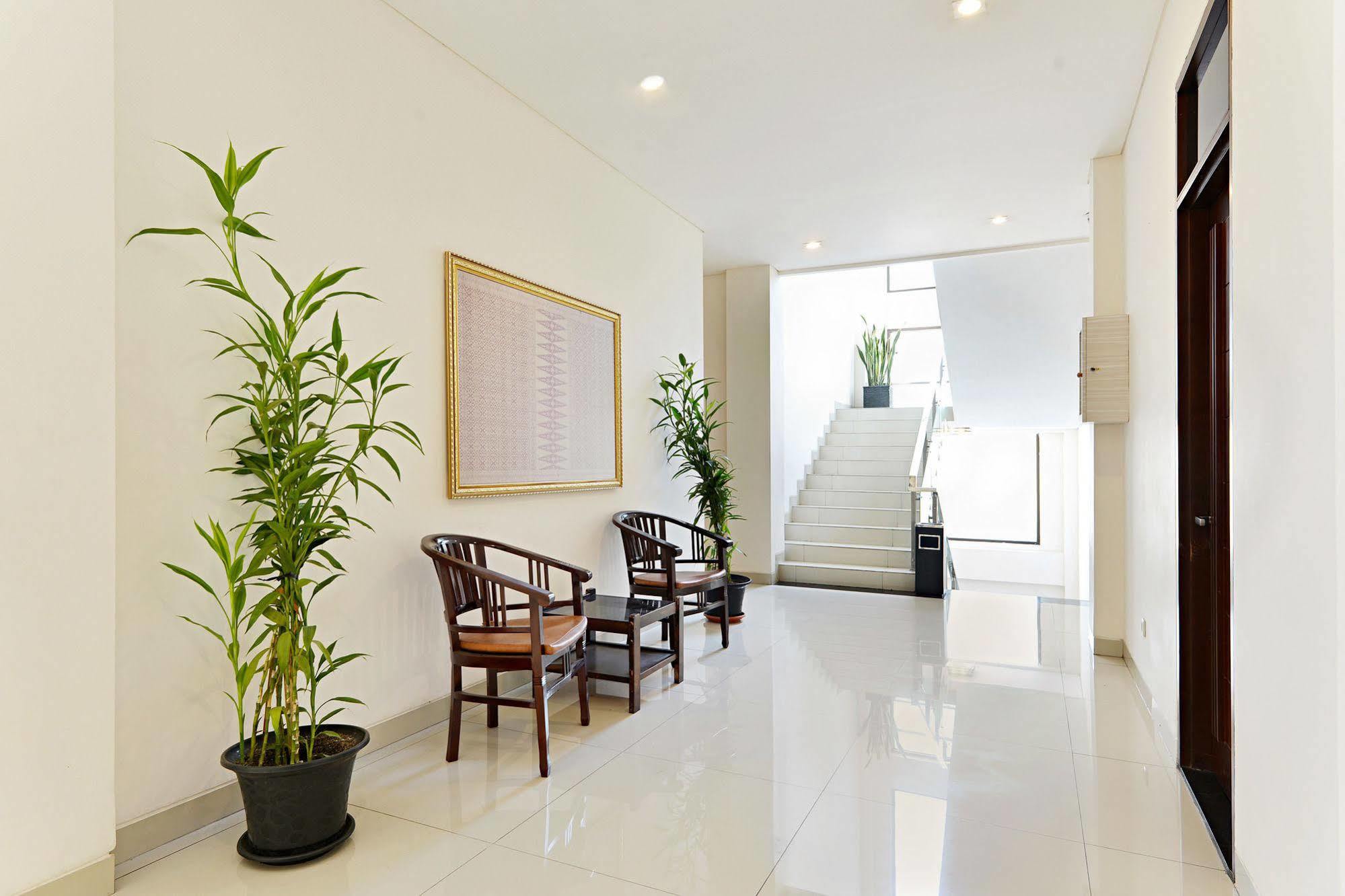 Zen Rooms Riau Natuna Bandung Extérieur photo