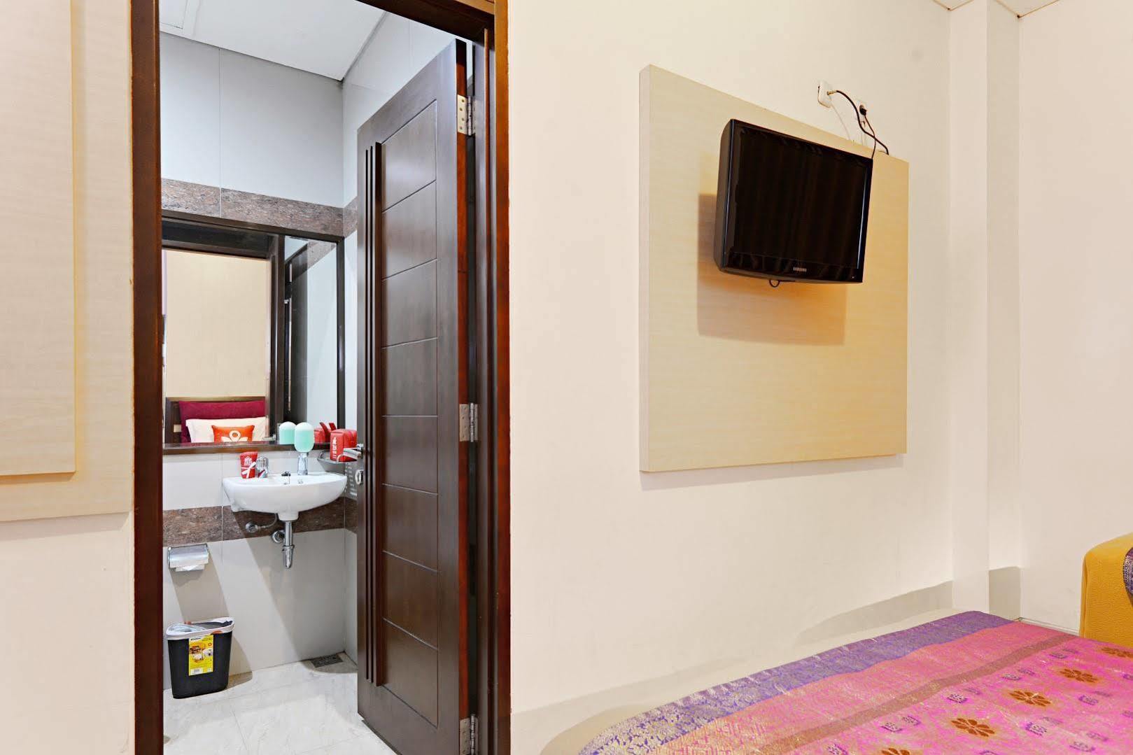 Zen Rooms Riau Natuna Bandung Extérieur photo